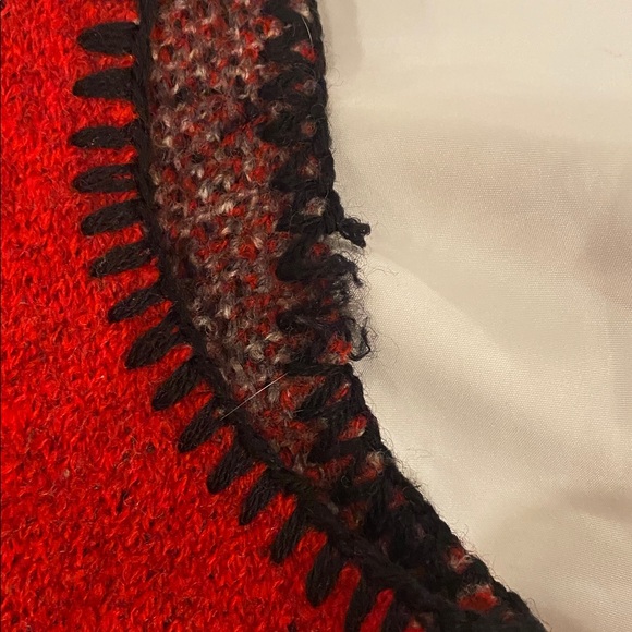 Nanook Vest Women’s Large 100% Virgin Wool Red Canada Made Button Front FLAW - Picture 16 of 16